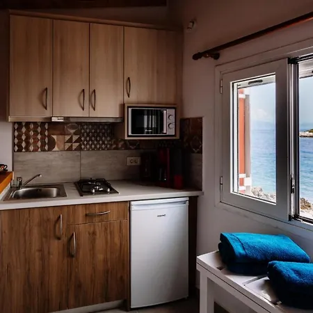 Bugarini Studio By The Sea * Skinaria
