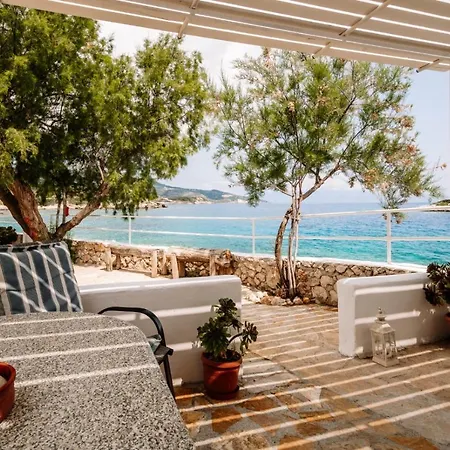 Bugarini Studio By The Sea *